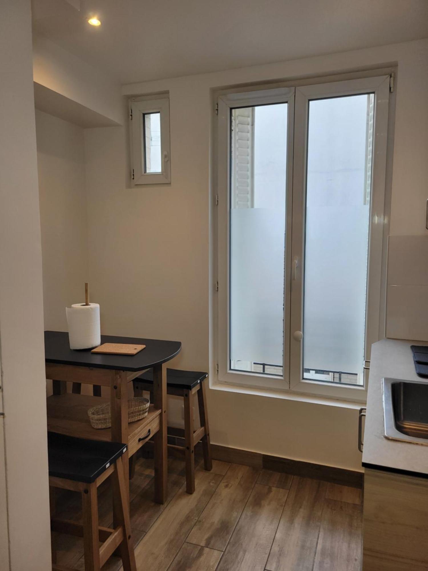 Amazing Apartment A Stone'S Throw From The City Of Lights - Paris Clichy Esterno foto