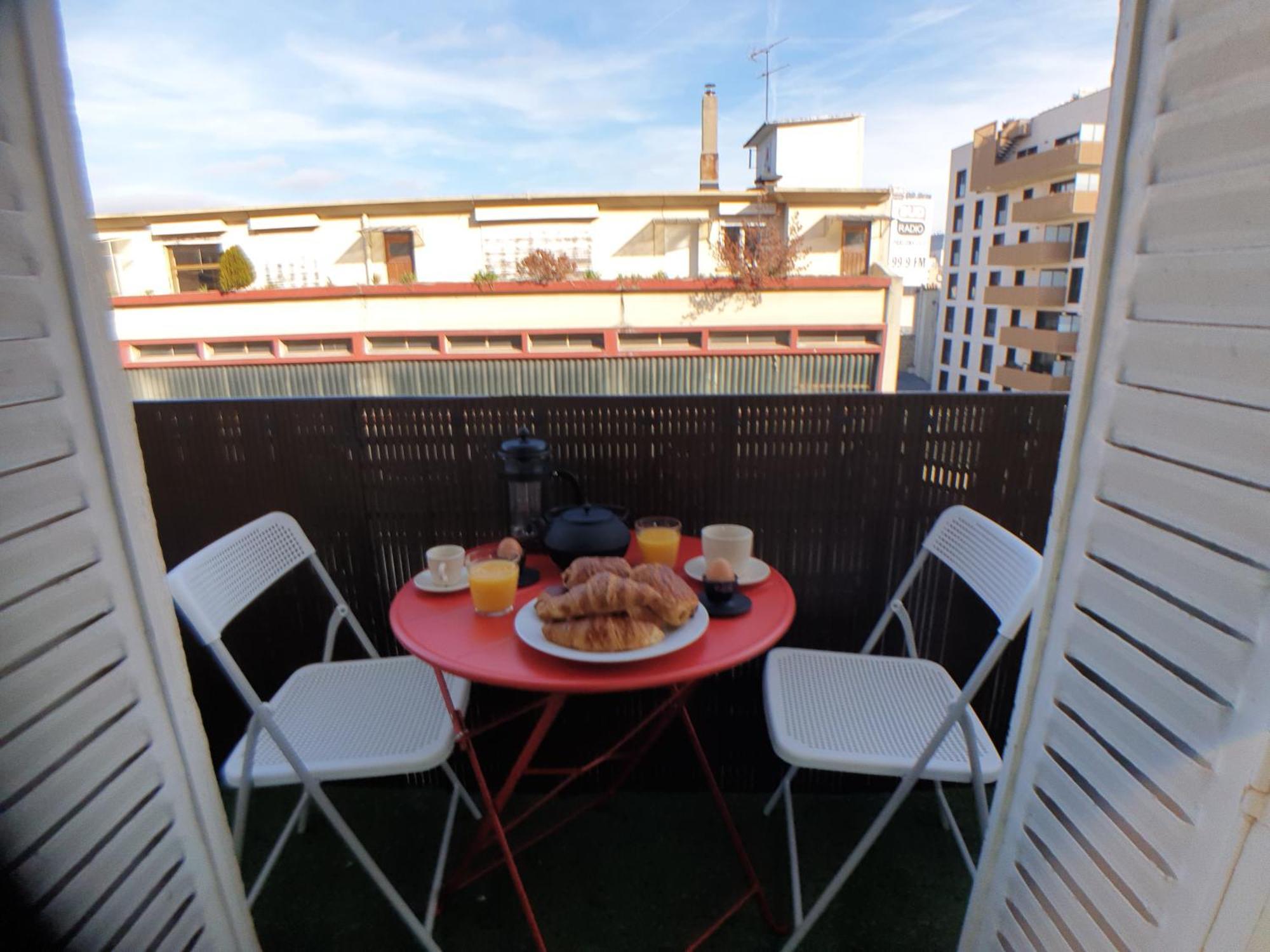 Amazing Apartment A Stone'S Throw From The City Of Lights - Paris Clichy Esterno foto